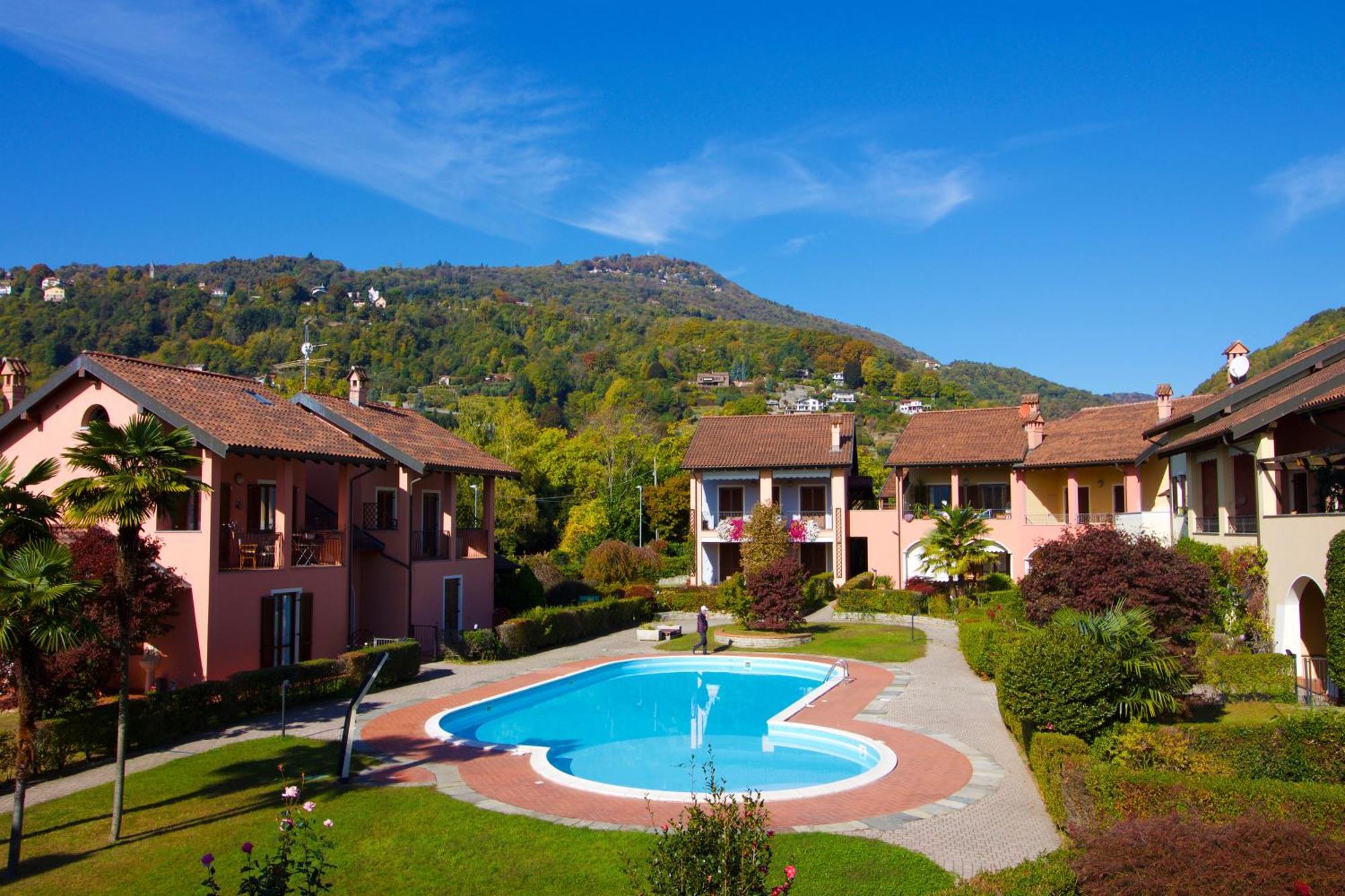 Sunflower Relax Pool And Terrace - Happy Rentals Lesa Exterior foto
